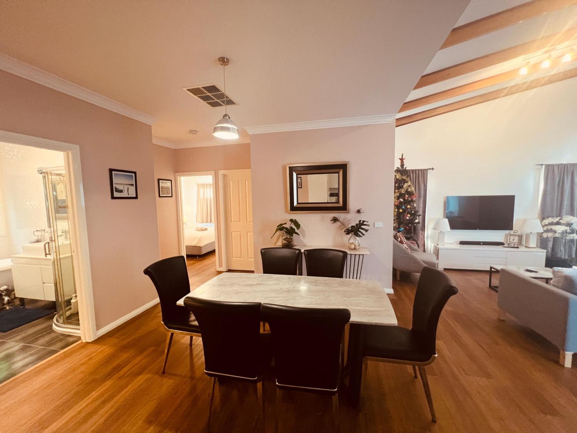 Cosy 4Br Home 15 Minutes Away From Melbourne Airport Saint Albans Ngoại thất bức ảnh